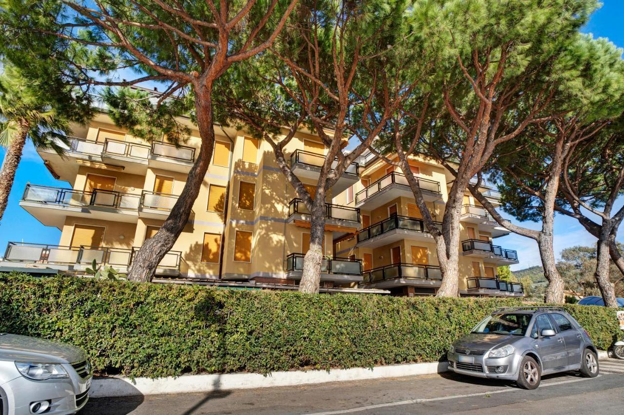 Casa Laura Elena Apartment ซานบาร์โตโลเมโอ อัล มาเร ภายนอก รูปภาพ